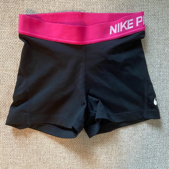 NIKE PRO shorts - Picture 1 of 4
